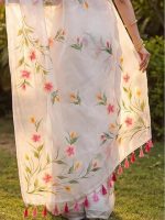Women's linen Cotton Saree | White Floral cotton Linen Digital Prints Saree | Unstitched Blouse Piece - Image 5