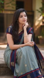 Jaanvi fashion Women's Cotton Silk Saree With Zari Work & Unstitched Blouse Piece - Image 5