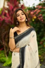 Pujia Mills Women's Soft Linen Slab Sarees with Jaquard Work with Unstitched Blouse Piece - Image 7