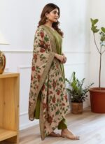 KLOSIA Women Embroidery Straight Kurta and Pant Set with Dupataa - Image 3