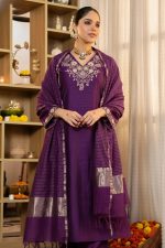 Klosia Women Embroidery Solid Straight Kurta and Pant Set with Dupatta - Image 2