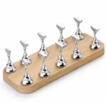 10 Pcs Magnetic Nail Practice Stand Holder with Curved Wooden Base, Gold or Silver Nail Display Holders for Press-On Nails, Acrylic Nail Art Practice Tool for DIY Salon Manicure