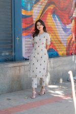 ANNI DESIGNER Women's Rayon Viscose Straight Printed Kurta with Pant - Image 2