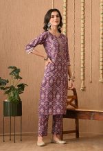 Amazon Brand - Tavasya Womens Floral Printed Regular Pure Cotton Kurta with Trousers & Dupatta | Kurta Set | Salwar Suit | Ethnic Wear - Image 3