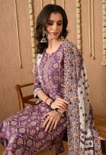 Amazon Brand - Tavasya Womens Floral Printed Regular Pure Cotton Kurta with Trousers & Dupatta | Kurta Set | Salwar Suit | Ethnic Wear - Image 9