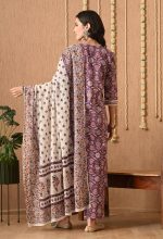 Amazon Brand - Tavasya Womens Floral Printed Regular Pure Cotton Kurta with Trousers & Dupatta | Kurta Set | Salwar Suit | Ethnic Wear - Image 4